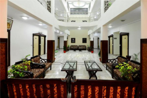  Hotel Ashish Palace  Агра